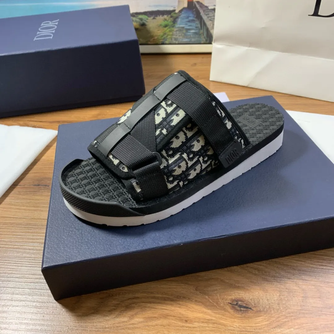 Factory price: 280💰 Dior men's counters are selling sandals at the same time ✔️Imported brand printing/selected high-quality calfskin, highlighting high-end elegance, exquisite workmanship, soles: original soles specially provided by the original factory, hot-selling physical products🔥Normal size: 38-44, customized 45
